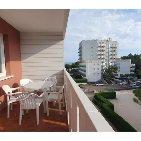 Beachside Comfortable Retreat Apartment